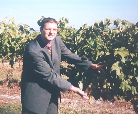 Adrie van der Loo sommelier wijngaard